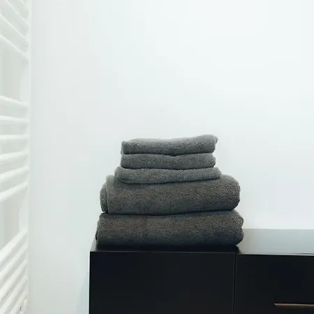 130m² Im Zentrum + Terrasse 아파트 라이프치히