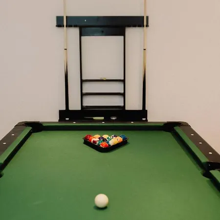 130m² Im Zentrum + Terrasse Apartment *